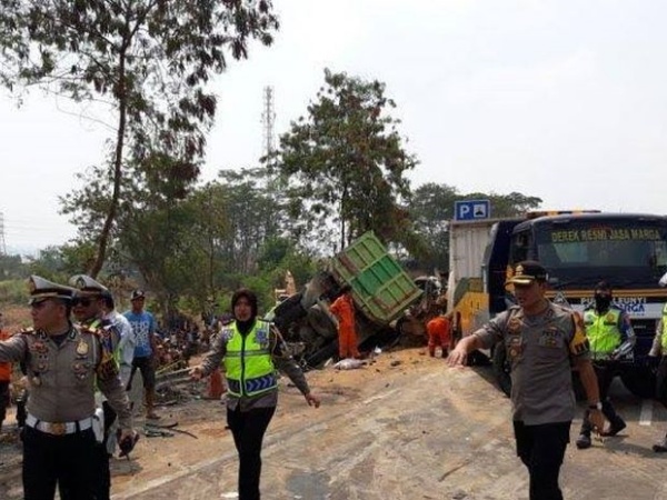 Sempat Diduga Kabur, Supir Truk Penyebab Kecelakaan Tol Cipularang Ternyata Tewas