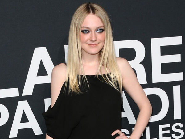 Dakota Fanning Ungkap Kencan Adalah Hal yang Mengerikan