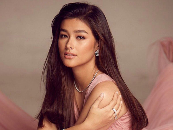 Muda dan Punya Pacar ganteng, Ini Lho Paras Menawan Liza Soberano yang Jadi Wanita Tercantik di Dunia