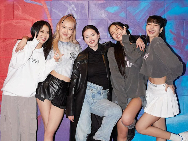 Selena Gomez Bagikan Foto Akrab dengan BLACKPINK di Konser 'BORN PINK' Newark