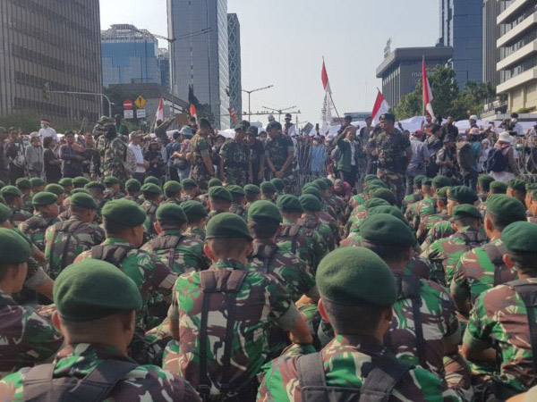 Viral Video Cerdik TNI Ungkap Penyusup di Kalangan Mahasiswa Demo