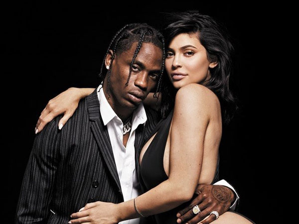 Viral nan Seksi, Kylie Jenner dan Travis Scott Lakukan Pemotretan Bersama Untuk Pertama Kalinya!