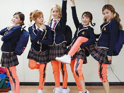 Dituduh Meniru Kostum Panggung Momoiro Clover Z, Crayon Pop Angkat Bicara