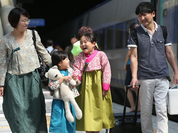 Jauhnya Perbedaan Waktu Libur Chuseok Korea Selatan dan Utara