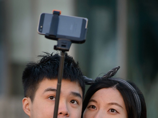 Wah, Sering Pamer Foto Selfie Bareng Pasangan Ternyata Bisa Rusak Hubungan?