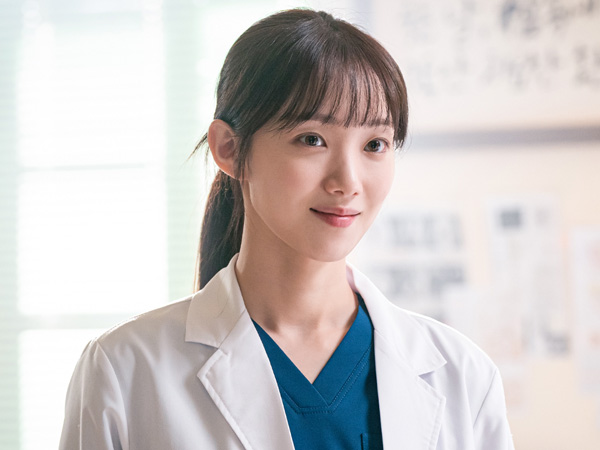Intip Perkembangan Lee Sung Kyung Saat Operasi di Drama Dr Romantic