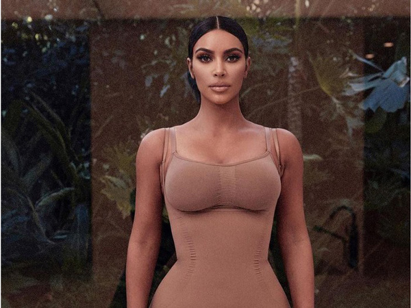 Dihujat, Bisnis Plester Payudara Kim Kardashian Laris Manis