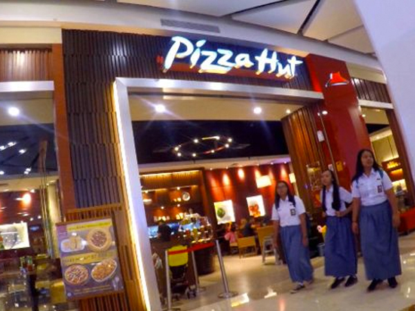 Ikut Terseret, Pizza Hut Bantah Gunakan Bahan Kadaluwarsa Untuk Sajiannya