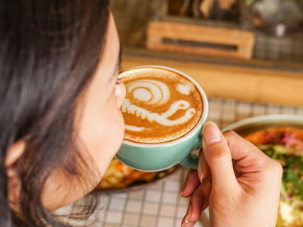 Masih Remaja Suka Ngopi? Perhatikan Dampak Ini