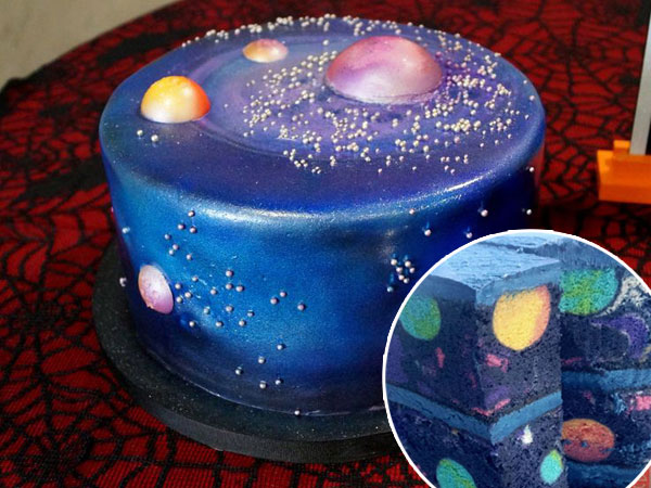 Tak Hanya di Topping, Cake Ulang Tahun Ini Juga Punya Gaya Galaxy di Bagian Dalamnya