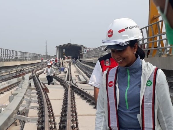 Janji Menteri Rini LRT Jabodetabek Tak Akan Mati Listrik!