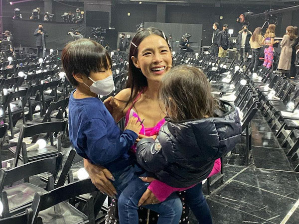 Kahi Cerita Pengorbanan Meninggalkan Bali Demi 'Mom is Idol'