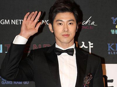 Yunho TVXQ Ucapkan Terimakasih Pada Penonton Queen of Ambition