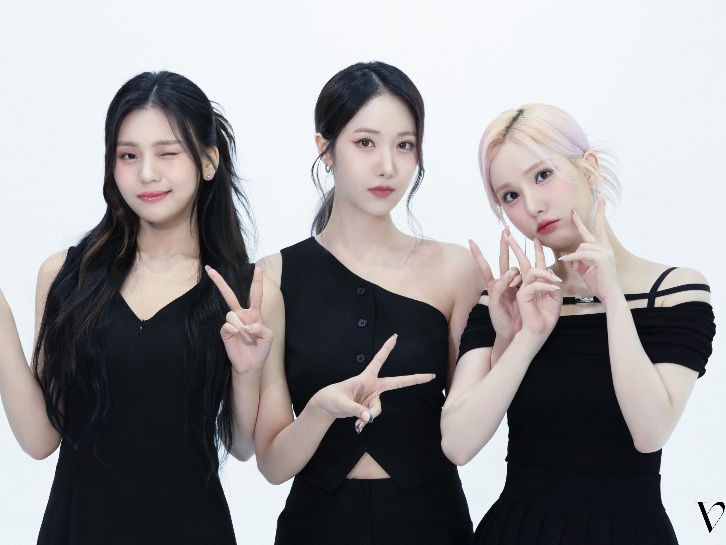 VIVIZ Konfirmasi Tanggal Comeback dengan Mini Album 'VOYAGE'