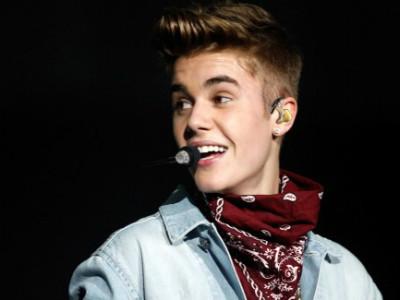 Justin Bieber Sajikan Musik 70-an di Single 'Roller Coaster'