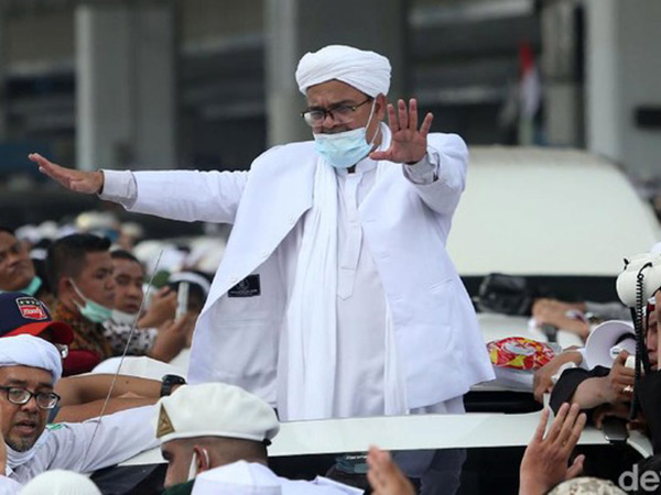 Habib Rizieq Pulang dan Jejak Kasus 3 Tahun Selama di Arab