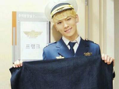 Wow, Key SHINee Tampil Tampan dengan Seragam Pilot