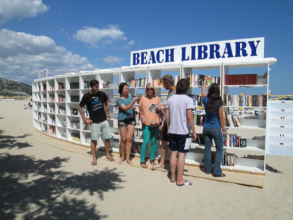 Yuk, Intip Perpustakaan Keren Pinggir Pantai, Bulgaria!