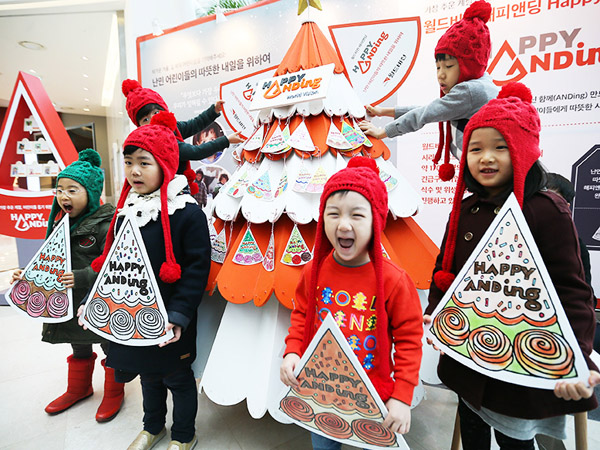 Tak Ada ‘White Christmas’, Anak-Anak Korea Selatan Bersemangat Sambut Pengungsi Suriah