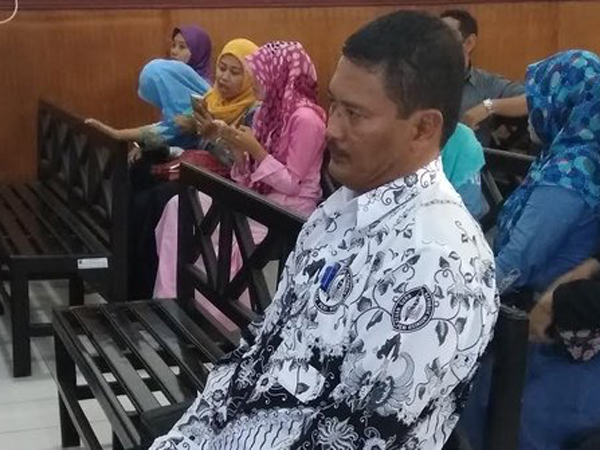 Sempat Damai, Guru SMP yang Cubit Murid di Sidoarjo Kini Divonis 3 Bulan Penjara