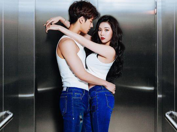 HyunA dan Eks Trainee YG Yang Hong Suk Jadi 'Sexy Partner' di Pemotretan Celana Jeans