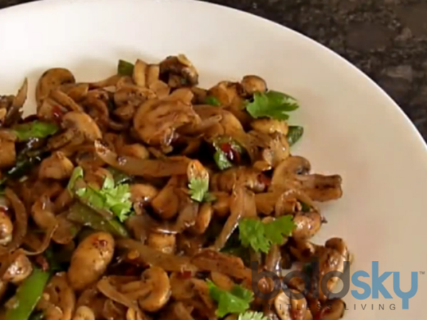 Intip Resep Buat Spicy Pepper Mushroom Dry Fry Yuk!