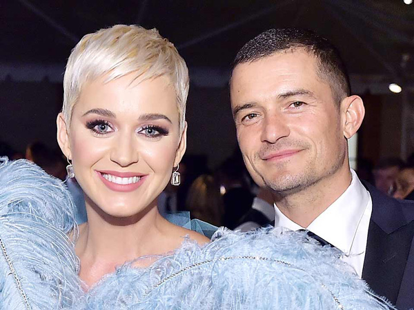 Katy Perry Cerita Momen Lucu Saat Lamaran 'Mewah' dengan Orlando Bloom di Atas Udara