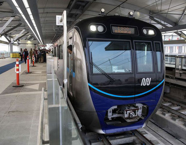 MRT Angkut 4 Ribu Penumpang di Hari Pertama Uji Coba