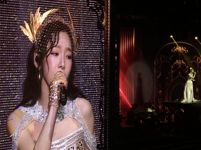 Taeyeon Suguhkan Vokal dan Visual Spektaluler dalam Konser 'The Tense' Jakarta