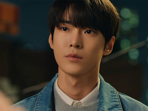 Tayang Besok, Intip Bocoran Penampilan Doyoung NCT di Drama ‘The Curious Stalker’