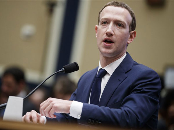 Facebook Banyak Skandal, Kekayaan Mark Zuckerberg Hilang Ratusan Triliun di Tahun Ini