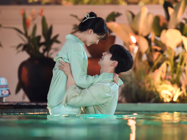 YoonA dan Lee Junho Makin Lengket di Drama King The Land