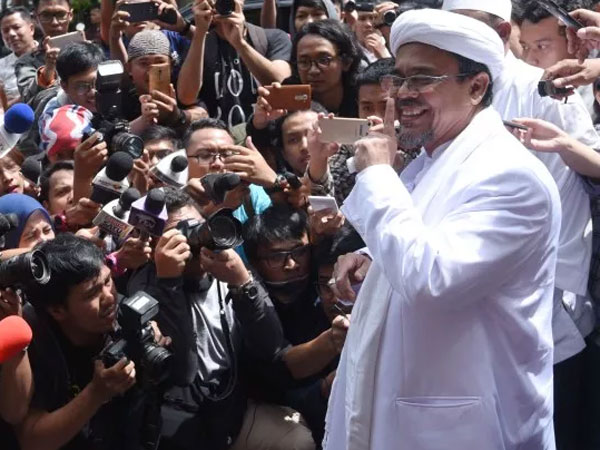 Benarkah Ada yang Ketakutan Jika Habib Rizieq Shihab Pulang Ke Indonesia?