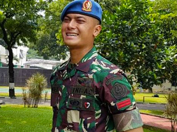 Kenalan dengan Paspampres Ganteng yang Curi Perhatian di Pernikahan Kahiyang Ayu