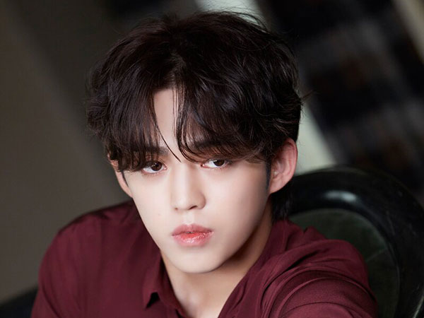 S.Coups Alami Cedera Lutut Parah Hingga Harus Operasi, Absen Sementara dari SEVENTEEN