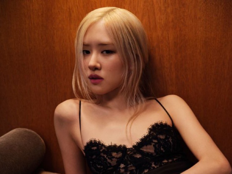 Rosé BLACKPINK Cover Lagu Coldplay 'Viva La Vida' untuk OST 'Pachinko Season 2'