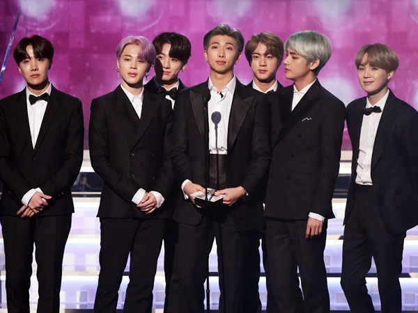 Perdana Menginjakkan Kaki di Panggung #GRAMMYs, BTS: Kami Akan Kembali