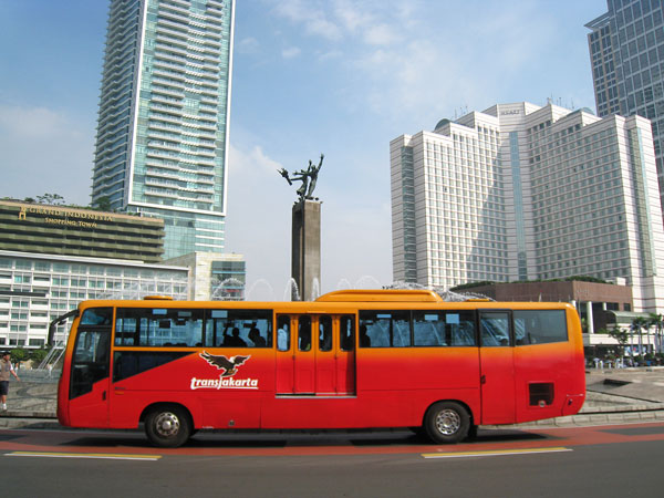 Diduga untuk 'Tangkap' Pengendara Nakal, Ini Fungsi CCTV di Belakang Bus Transjakarta