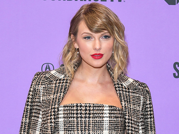 Pernah Bermasalah dengan Label, Taylor Swift Bahagia Bisa Lanjutkan Kontrak dengan Universal Music
