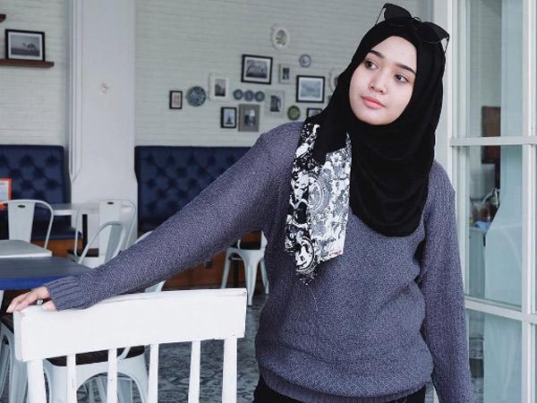 Sambut Musim Hujan Dengan Tips Merawat Sweater Hangat Kamu!