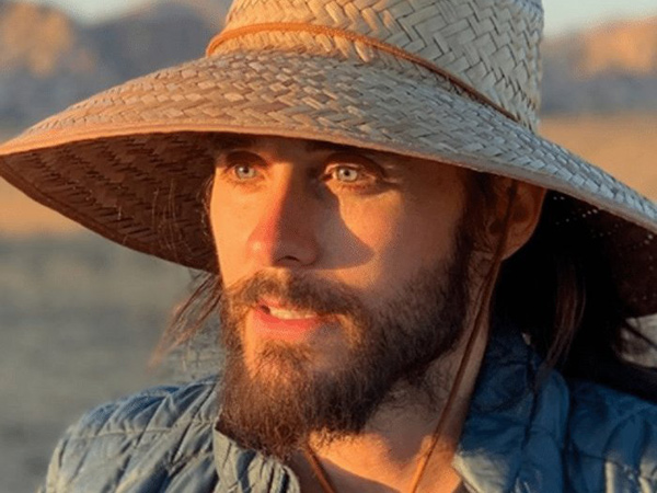 Meditasi 12 Hari di Padang Pasir, Jared Leto Kaget Soal Corona