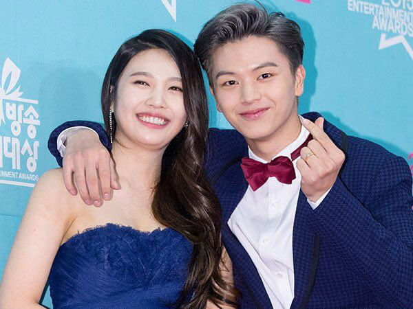 Lucunya Momen Reuni Joy Red Velvet dan Sungjae BTOB Setelah 'Cerai'