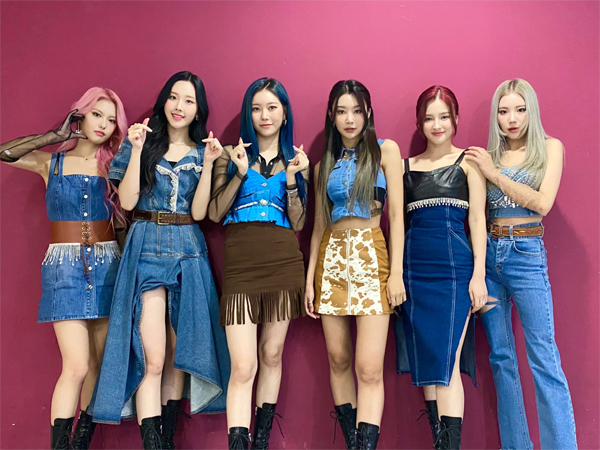 MOMOLAND Jadi Grup K-Pop Pertama yang Tampil di Acara TV Lokal Meksiko