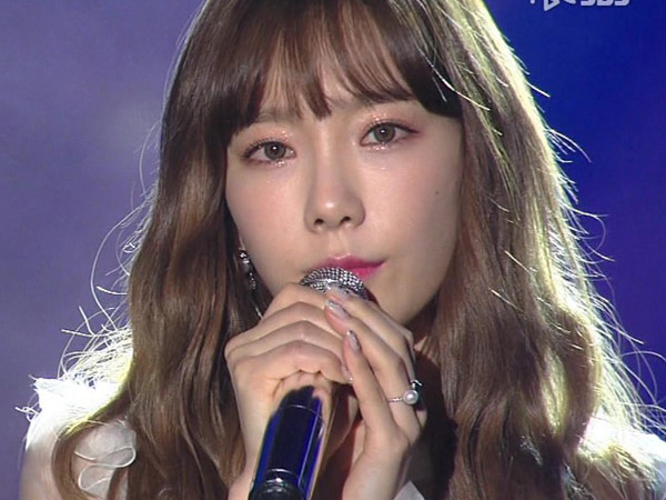 Duh, Penampilan Taeyeon di 'SBS Gayo Daejun 2016' Juga 'Diganggu' oleh Staf Acara?