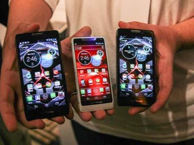 Motorola: Razr HD Lebih Canggih dari Galaxy S3
