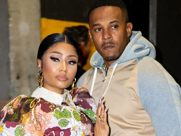 Pamer Perut Buncit, Nicki Minaj Umumkan Kehamilan Pertama