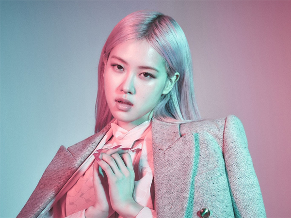 Rosé BLACKPINK Batal ke Luar Negeri Usai Dinyatakan Positif COVID-19