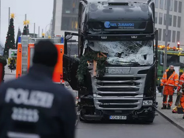 Polisi Diduga Salah Tangkap, ISIS Klaim Serangan Truk 'Ngamuk' Jerman