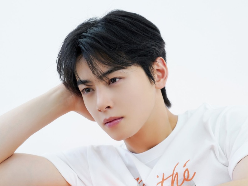 Cha Eun Woo Resmi Diterima di Band Militer Angkatan Darat, Akan Mulai Wamil pada 28 Juli