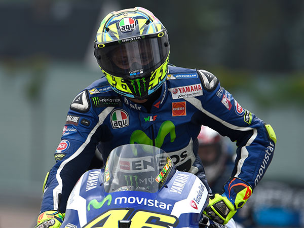 Alami Kecelakaan Hebat Hingga Motornya Hancur, Bagaimana Kondisi Valentino Rossi?